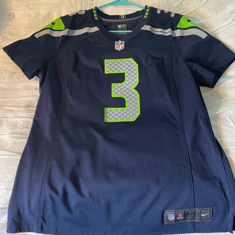Women’s Seattle Seahawks Wilson jersey, size L